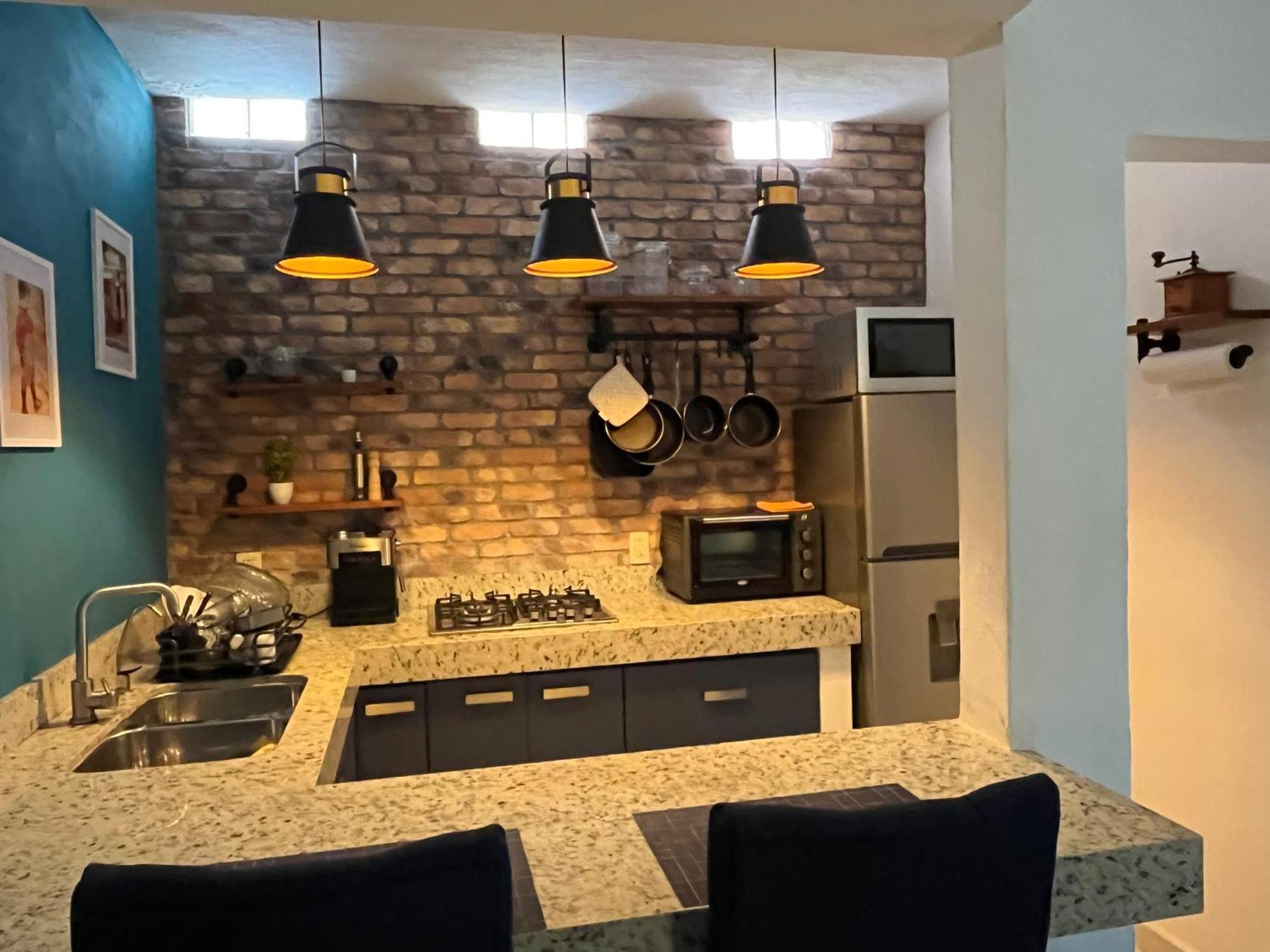 Villa Palmier -Quiet Cosy Air Conditioned Terrace 푸에르토 발라타 외부 사진